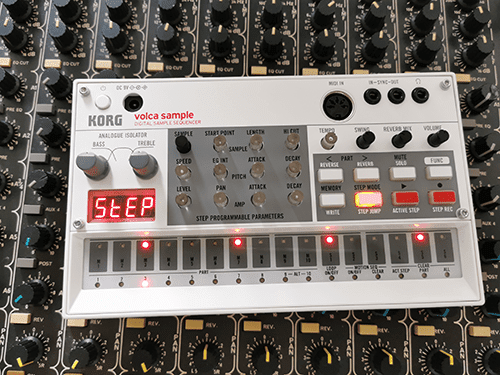 その他 Korg volca sample Korg Volca Sample Digital Sample Sequencer w/ Power Supply